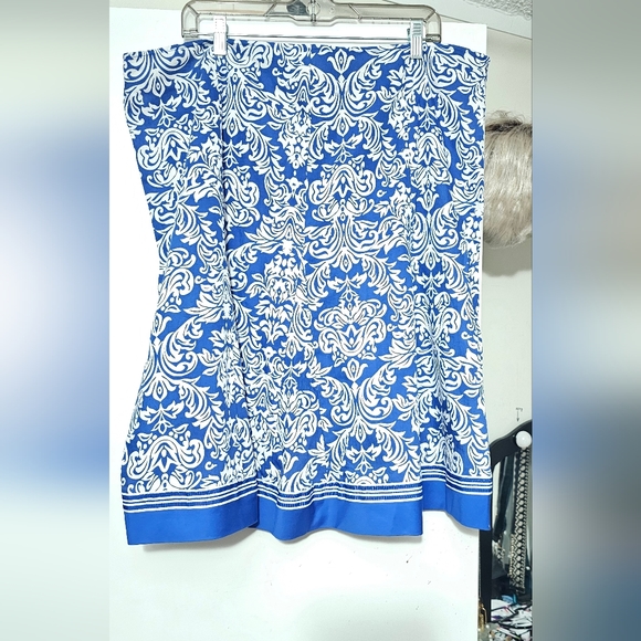 Signature by Robbie Bee - Picture 2 of 3